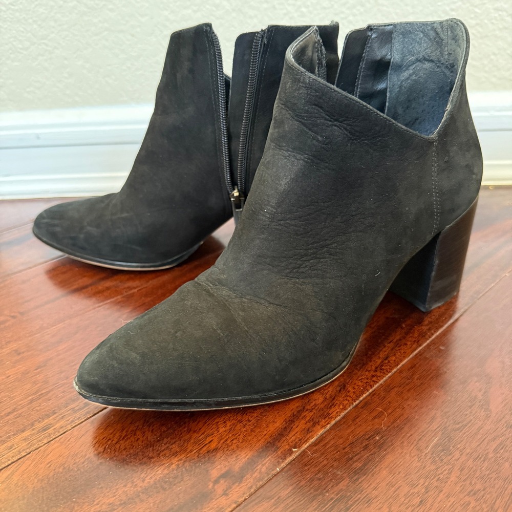 Vince Camuto Kathrina‎ Black Suede Leather Ankle Booties Women's Size 9M Heel